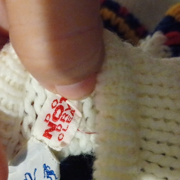 Vintage Chunky Knit Poncho Boho Sweater, It's a Fein Original - Picture 6 of 7